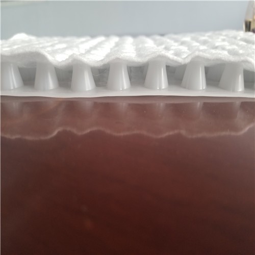 PED14高分子防護(hù)排水異形片自粘土工布